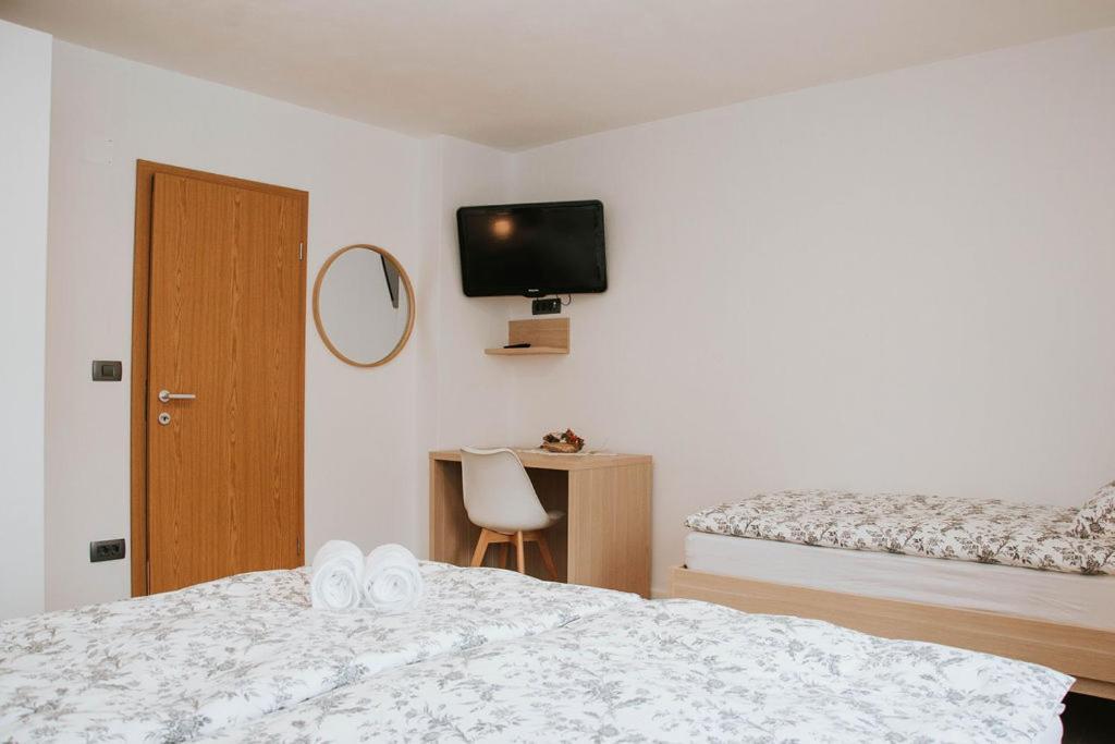 Apartmaji Ursic Kobarid Exterior foto
